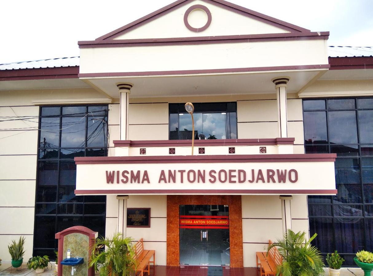 מלון דפוק Wisma Anton Soedjarwo מראה חיצוני תמונה