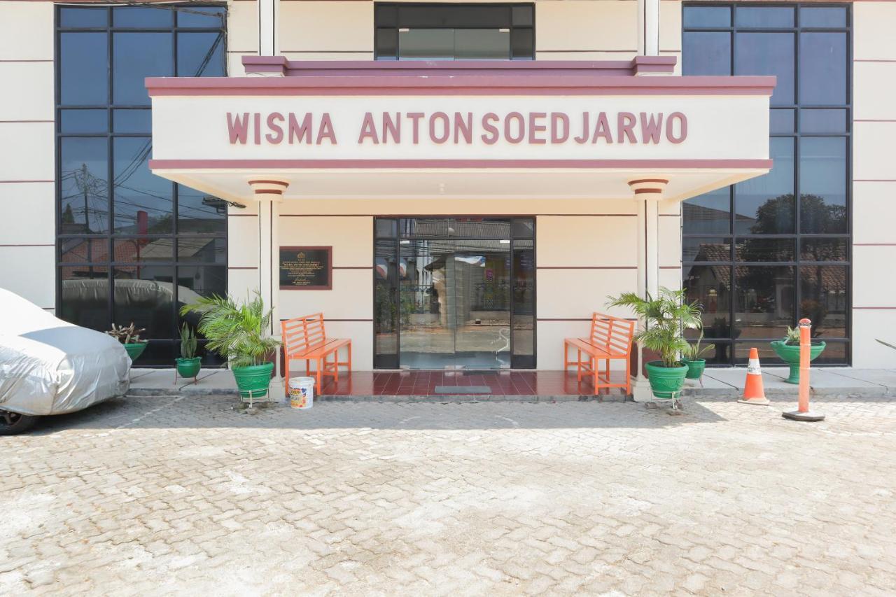 מלון דפוק Wisma Anton Soedjarwo מראה חיצוני תמונה